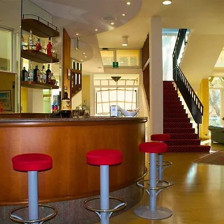 Hotel Kursaal 3*